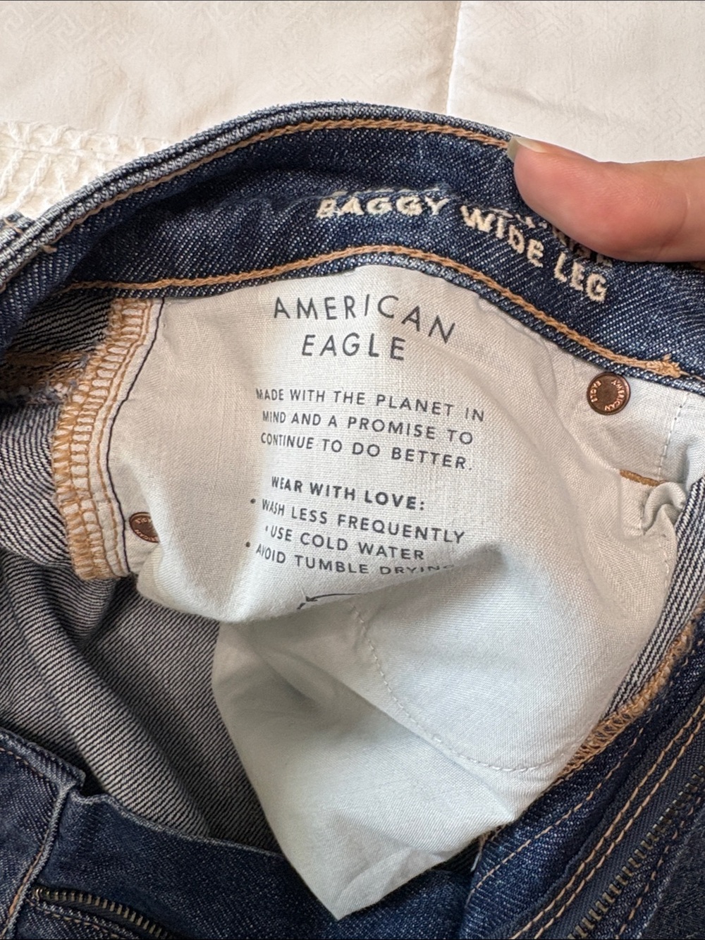 NWOT American Eagle Super High-Rise Baggy Wide Leg Jeans - Picture 6 of 11